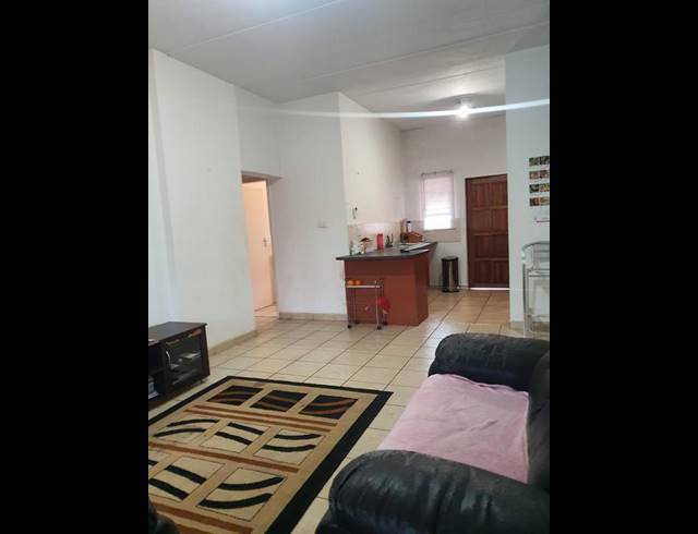 2 BEDROOM APARTMENT FOR SALE IN FLORIDA